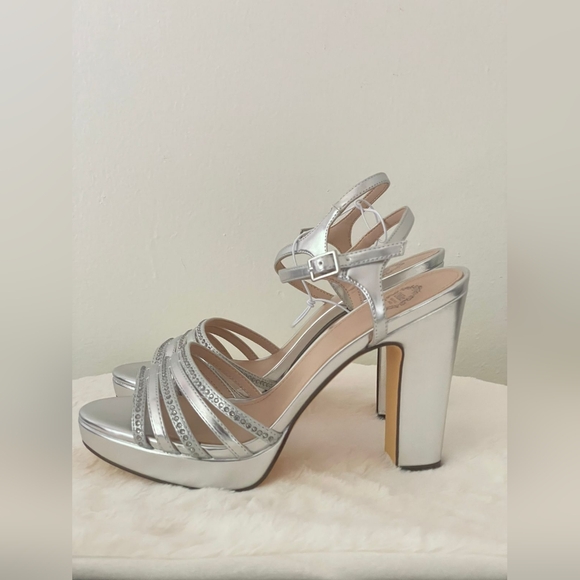 I.Miller Sophisticated Silver High Heel Sandals - Picture 3 of 10